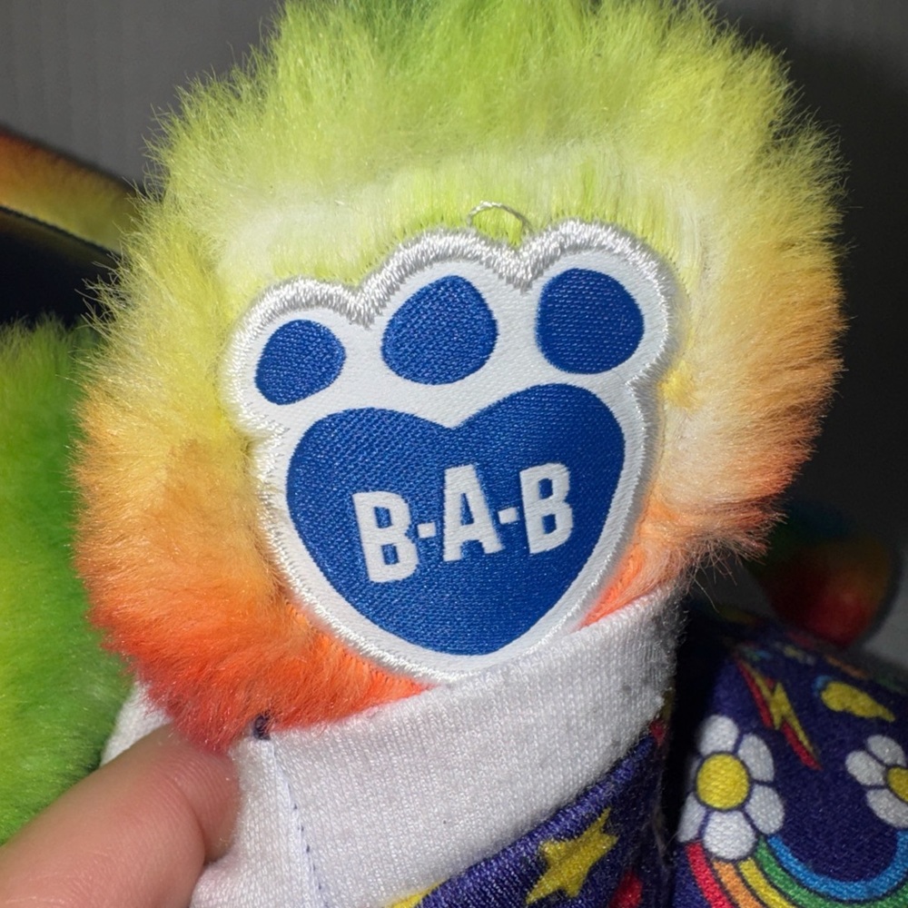 Build a Bear RAINBOW BEAR-LIEN ALIEN stuffed in pajamas - Picture 6 of 8